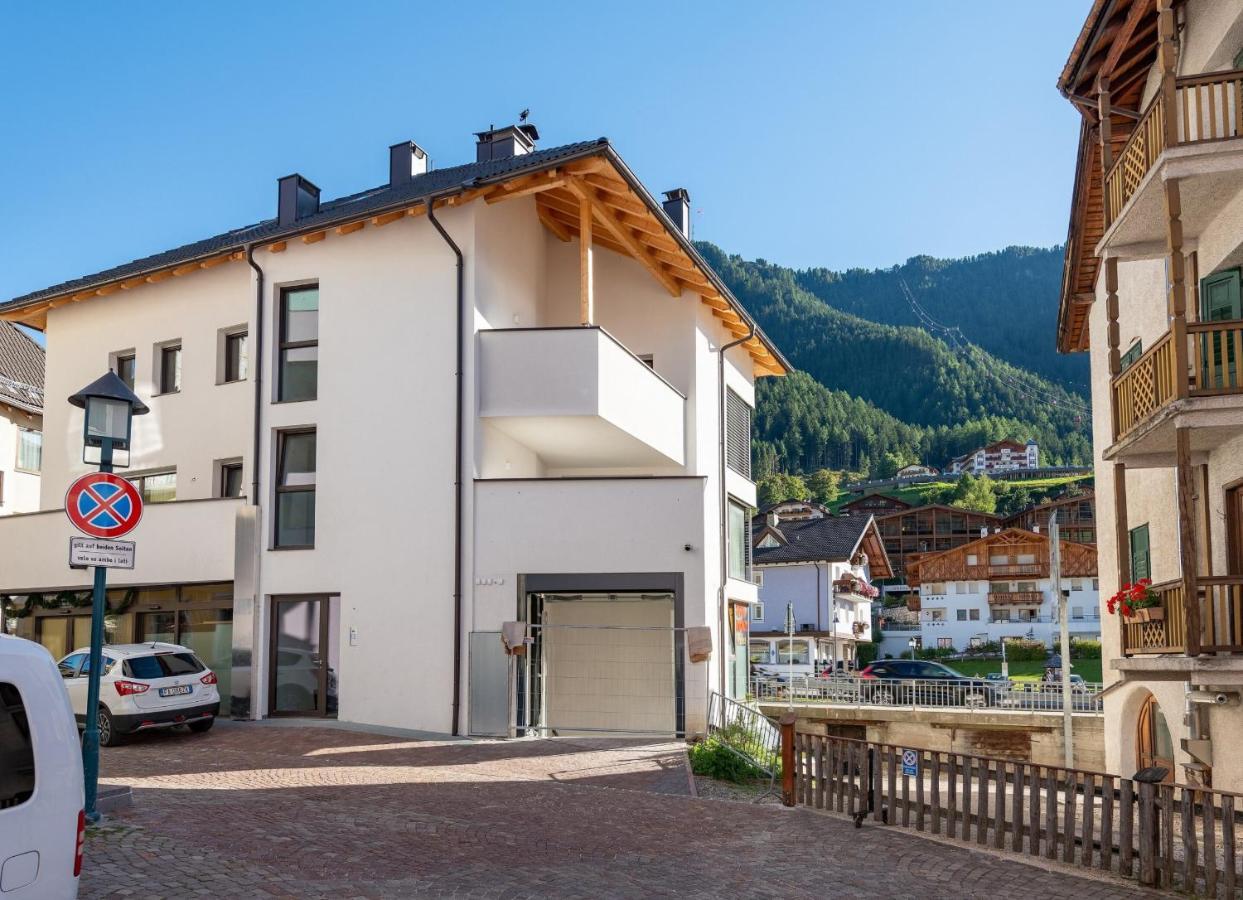 Central Home Apartment Ortisei Eksteriør billede